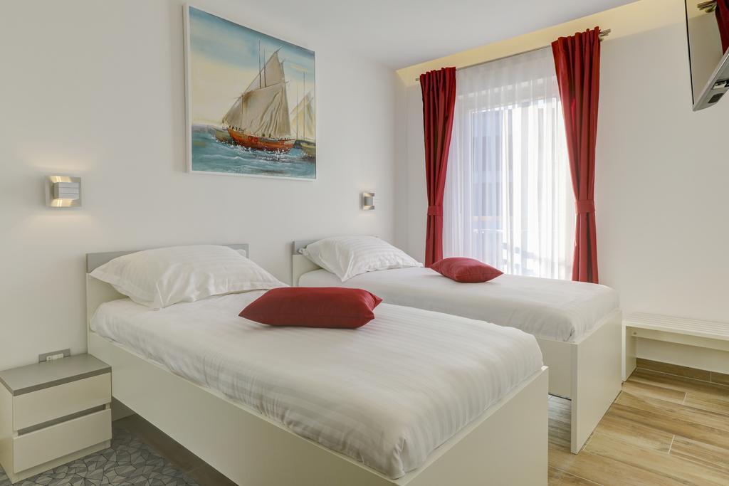 Viras Luxury Holiday Премантура Екстер'єр фото