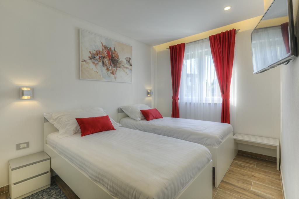 Viras Luxury Holiday Премантура Екстер'єр фото